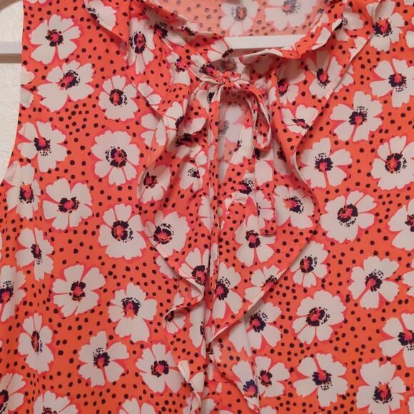 LOFT Sleeveless White Floral Dotted Blouse Size M - Picture 4 of 8